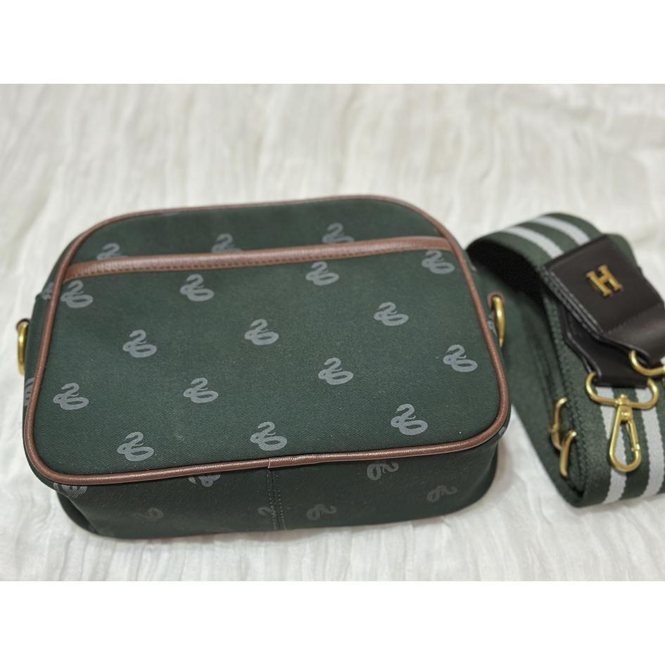 GRACEGIFT 哈利波特紀念商品 史萊哲林 蛇院 布質側背包 側背包雙背帶 深綠色包包-細節圖2