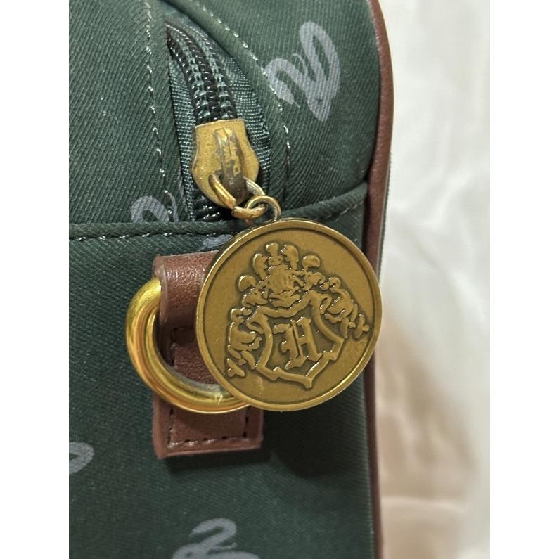 GRACEGIFT 哈利波特紀念商品 史萊哲林 蛇院 布質側背包 側背包雙背帶 深綠色包包-細節圖6