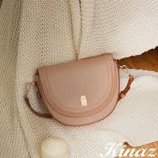 KINAZ 雙背帶 金屬拱門飾牌 肩背 斜背 鏈帶 馬鞍包 -玫霧粉- 輕奢華系列-細節圖8