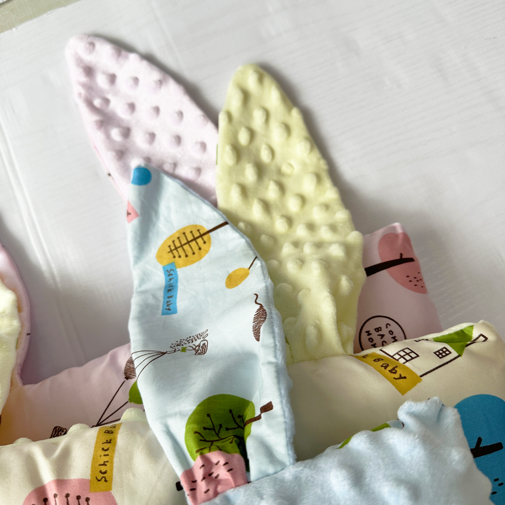 舒適寶貝 💛 嬰幼兒 可愛 兔耳朵 造型枕 定型枕 推車枕 寶寶枕 幼兒枕 嬰兒枕 安撫枕 兔耳枕 30711-細節圖3