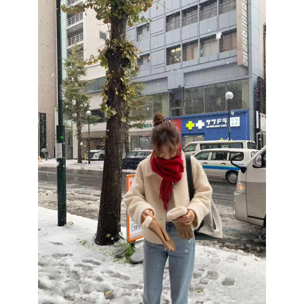 [25F1014]🇰🇷正韓空運(現貨+預購)/韓國東大門APM/秋冬新品/ OUNCE柔軟不扎膚素色流蘇羊毛圍巾（八色）-細節圖7