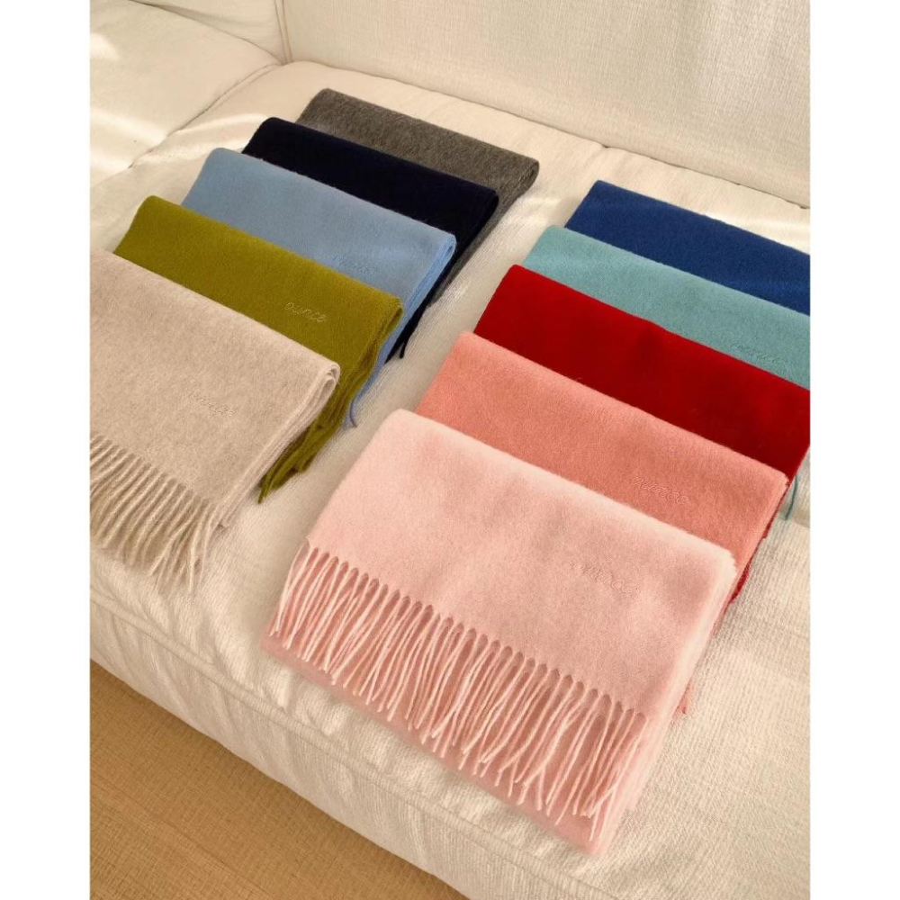 [25F1014]🇰🇷正韓空運(現貨+預購)/韓國東大門APM/秋冬新品/ OUNCE柔軟不扎膚素色流蘇羊毛圍巾（八色）-細節圖9