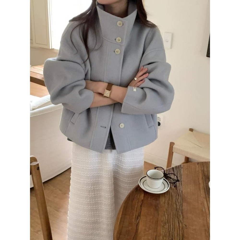 [25W1115]🇰🇷正韓空運(現貨)/韓國代購/秋冬新品/俐落高領翻領兩穿中短版手工羊毛大衣(三色)-細節圖5