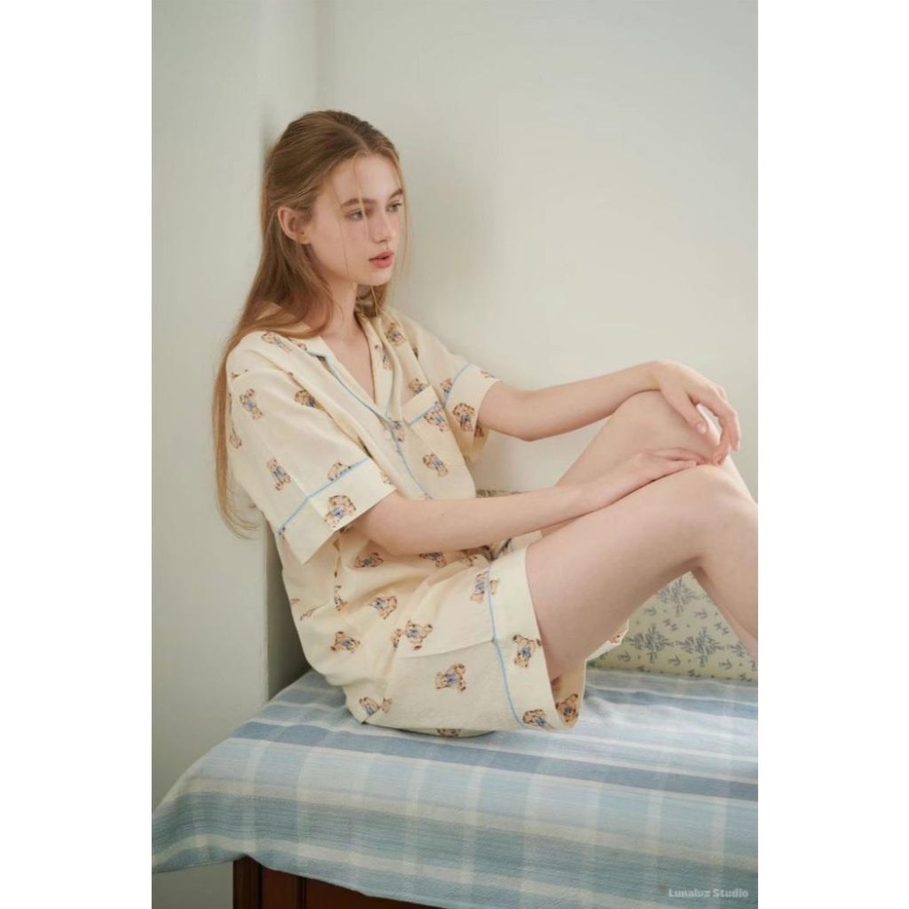 [25S0705]🇰🇷正韓(現貨)/韓國代購/春夏新品/lunaluz <質感家居> 可愛小熊撞色鑲邊兩件式睡衣-細節圖2