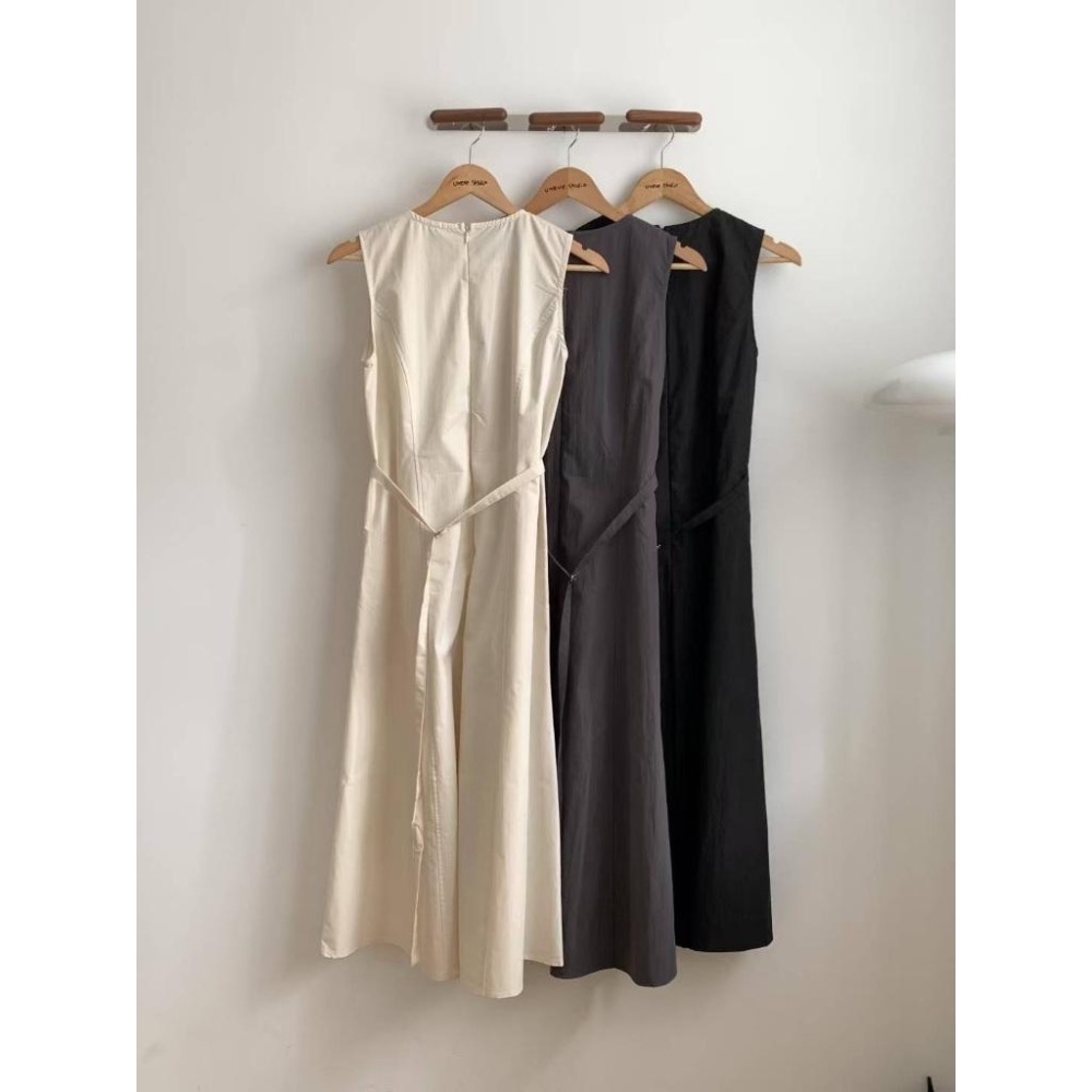 [25S0717]🇰🇷正韓空運(現貨+預購)/韓國代購/春夏新品/不挑身形一件式涼感修身剪裁連身裙(三色)-細節圖9