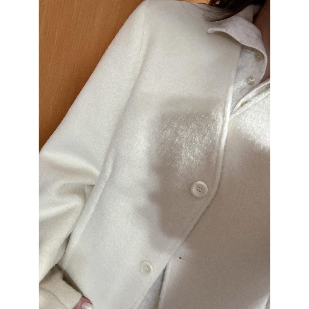 [25F1010]🇰🇷正韓空運(現貨)/韓國東大門APM/秋冬新品/氣質滿分短版V領雙排扣羊毛外套（兩色）-細節圖9