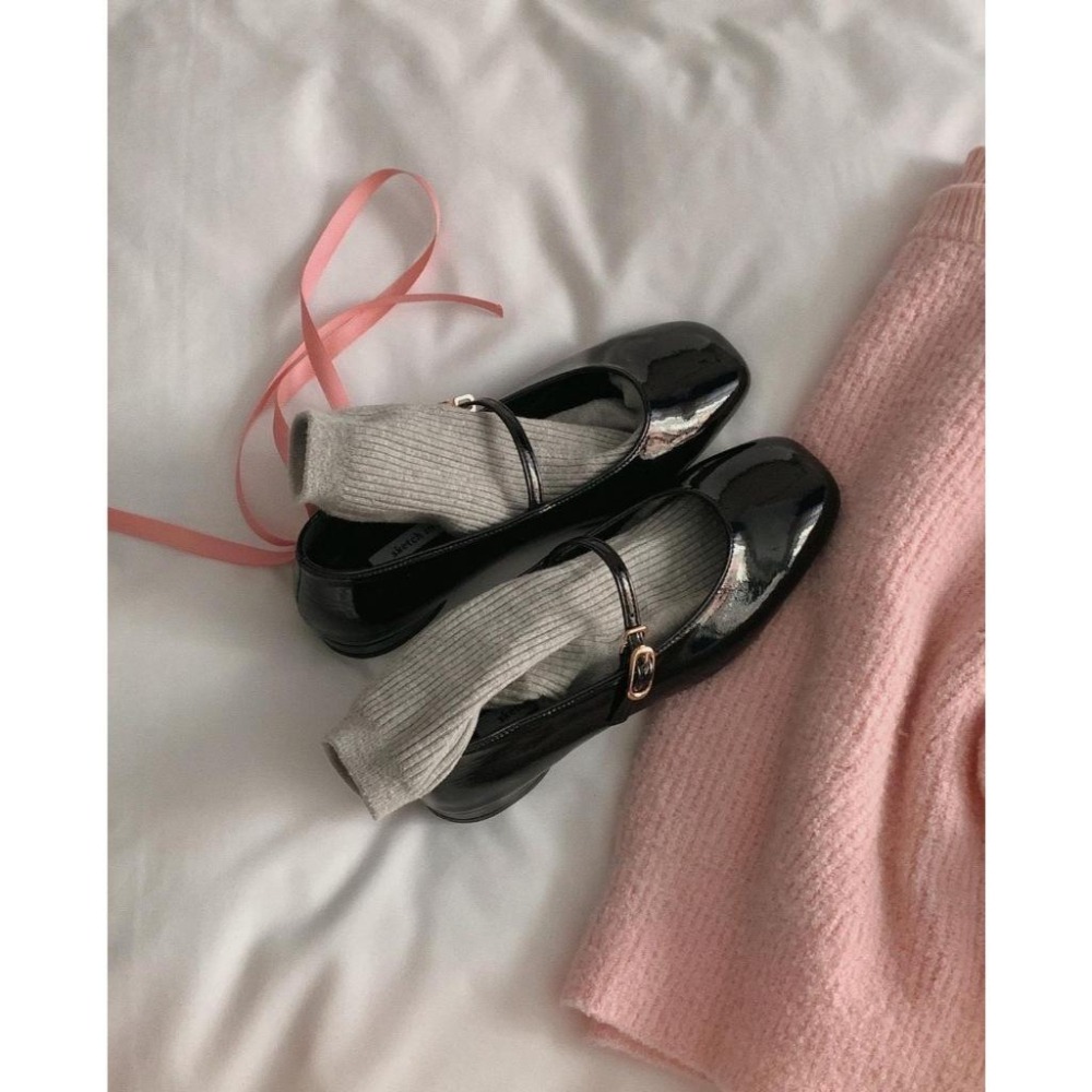 [24S0509]🇰🇷正韓空運(現貨+預購)/韓國代購/春夏新品/方頭低跟漆皮手工娃娃鞋 瑪莉珍鞋(四色)-細節圖4