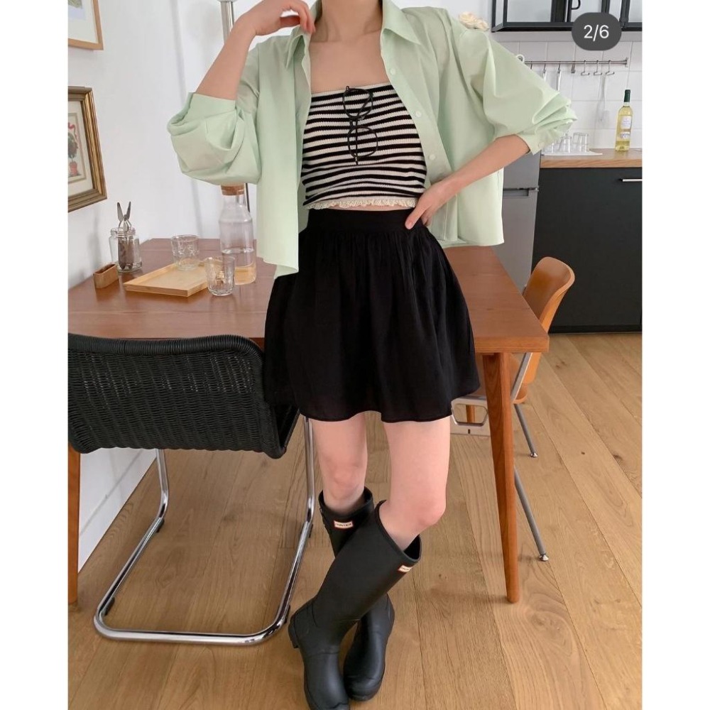 [24S0423]🇰🇷正韓空運【小資款】(現貨)/韓國代購/春夏新品/條紋蕾絲下擺平口小可愛(兩色)-細節圖4