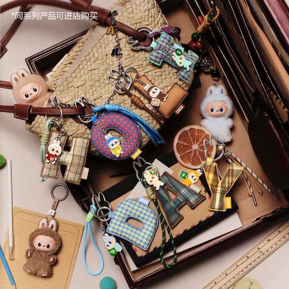 ♋現貨♋全新未拆 台灣門市正版 一中盒14款 泡泡瑪特 心底密碼 Labubu 字母掛件 吊飾 (A-M)(N-Z)-細節圖8