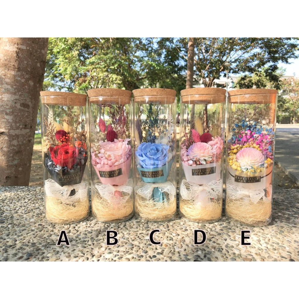 🔥現貨🔥永生玫瑰 燈瓶 乾燥花 七彩燈瓶 許願瓶 瓶中花 玫瑰 滿天星 情人節 畢業花束 畢業禮物 聖誕節 禮物-細節圖2