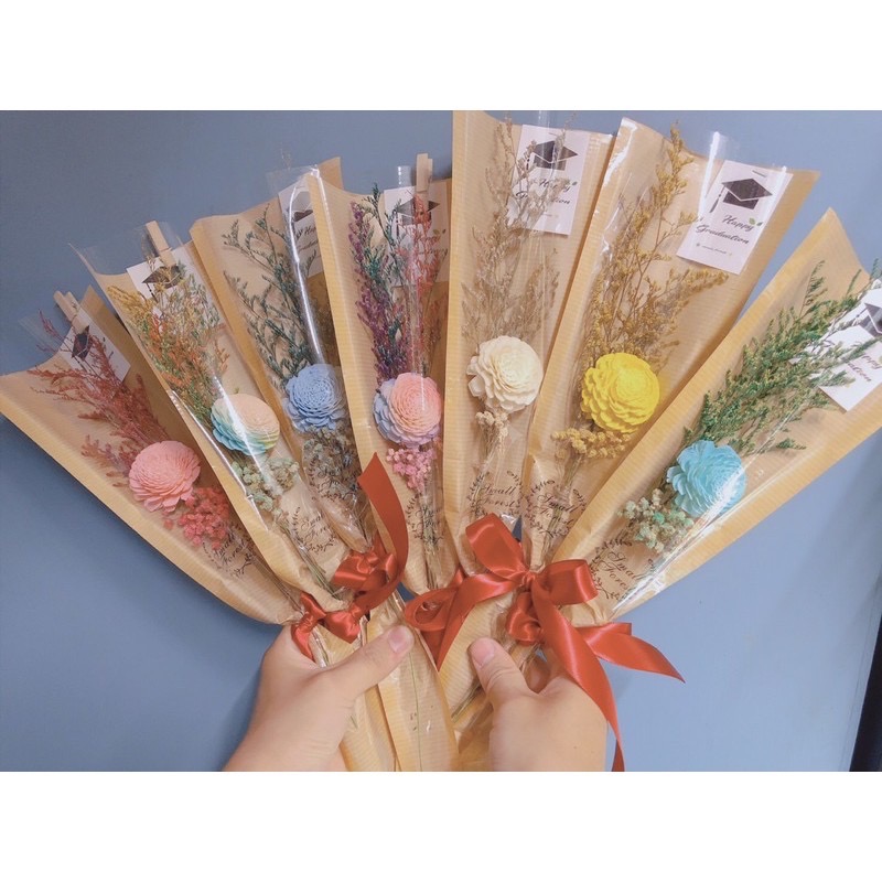 買五送一 畢業花束 畢業送禮 康乃馨花束 母親節 香皂花 禮物 花束 乾燥花 單支花束 滿天星而-細節圖3
