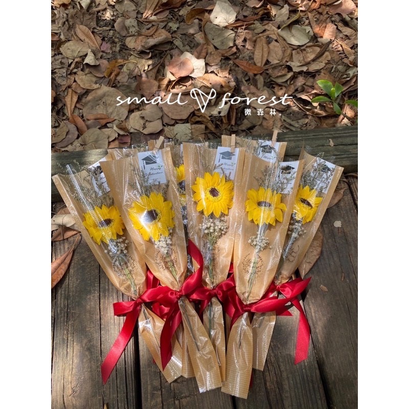 買五送一 畢業花束 畢業送禮 康乃馨花束 母親節 香皂花 禮物 花束 乾燥花 單支花束 滿天星而-細節圖6