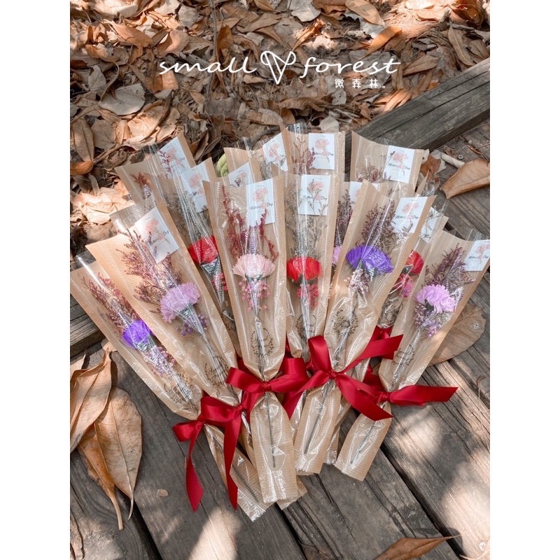 買五送一 畢業花束 畢業送禮 康乃馨花束 母親節 香皂花 禮物 花束 乾燥花 單支花束 滿天星而-細節圖7