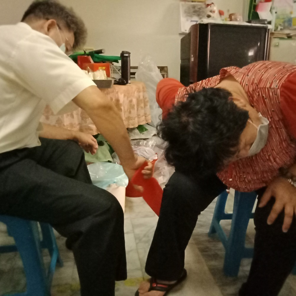 專業人士愛用 正氣能量拍 中華經絡 拍痧板 拍痧手（紅色） 按摩拍 Massage board-細節圖3