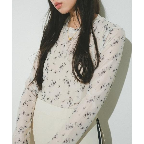 ：常花二手：🇯🇵 VANNIE U ✿ 碎花圖騰彈性透膚上衣（實拍照請看下方商品說明欄）日牌正品 現貨-細節圖3