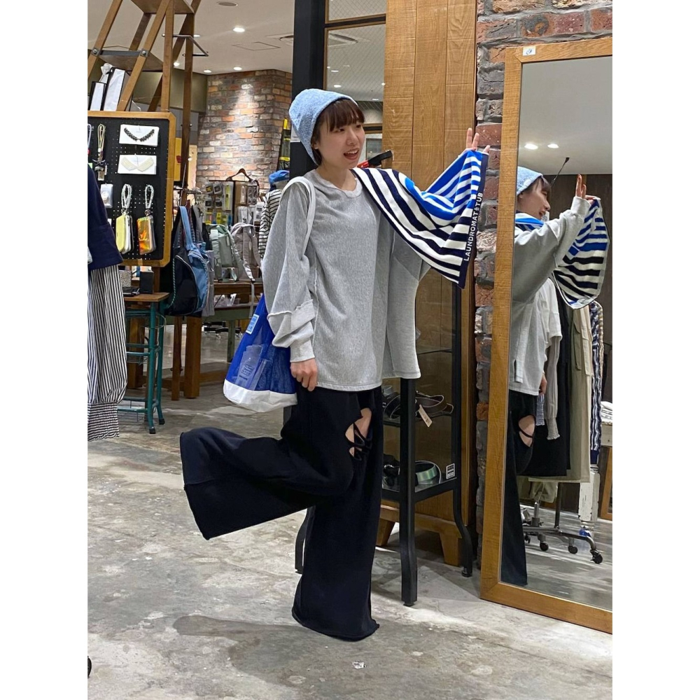 ：常花二手：🇯🇵 niko and... ✿ 特殊拼接設計短版上衣（實拍照請看下方商品說明欄）日牌正品 現貨-細節圖8