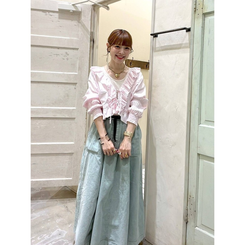：常花二手：🇯🇵 niko and... ✿ 經典定番腰帶造型牛仔Ａ字裙（實拍照請看下方商品說明欄）日牌正品 現貨-細節圖2