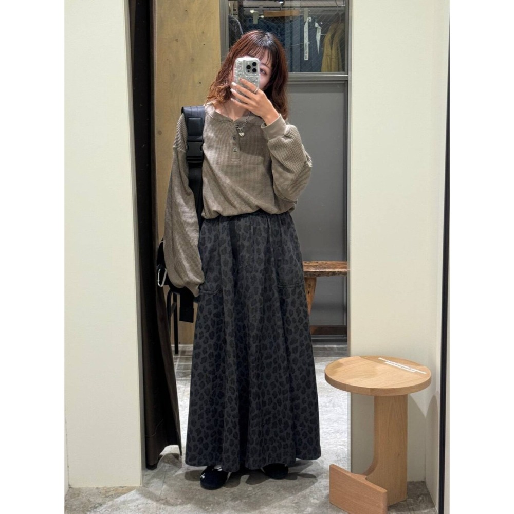 ：常花二手：🇯🇵 niko and... ✿ 經典定番腰帶造型牛仔Ａ字裙（實拍照請看下方商品說明欄）日牌正品 現貨-細節圖10