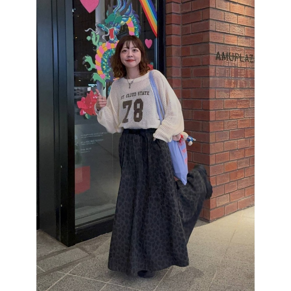 ：常花二手：🇯🇵 niko and... ✿ 經典定番腰帶造型牛仔Ａ字裙（實拍照請看下方商品說明欄）日牌正品 現貨-規格圖11