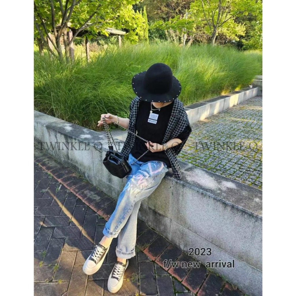 🎀 Twinkle Q 🎀-預購✈️正韓🇰🇷東大門 彩繪 塗鴉 愛心 字母 休閒 牛仔褲 長褲-細節圖2