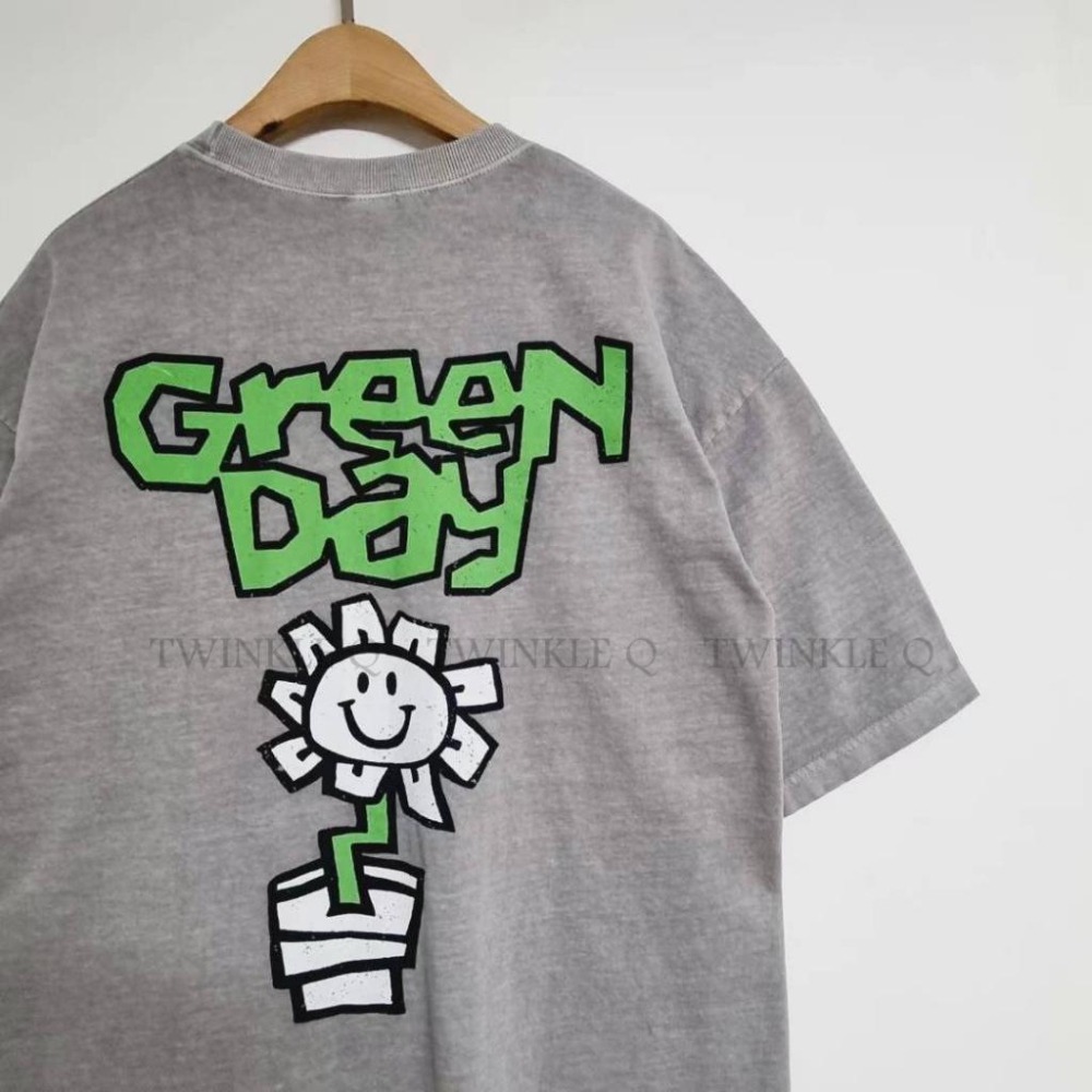 Twinkle Q韓國代購(現貨＋預購) ✈️東大門🔥南大門正韓 短袖t恤 微笑 花朵 休閒 短袖上衣 t恤 男女 中性-細節圖2