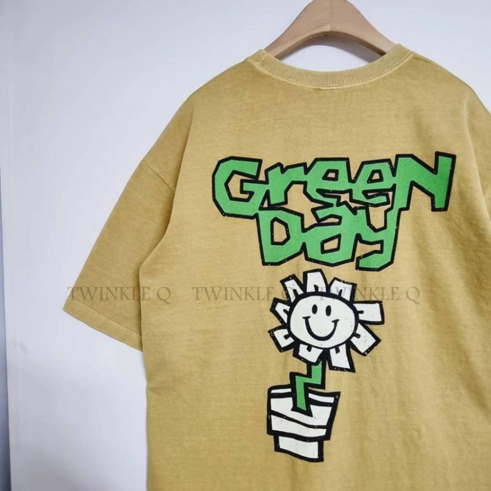 Twinkle Q韓國代購(現貨＋預購) ✈️東大門🔥南大門正韓 短袖t恤 微笑 花朵 休閒 短袖上衣 t恤 男女 中性-細節圖7