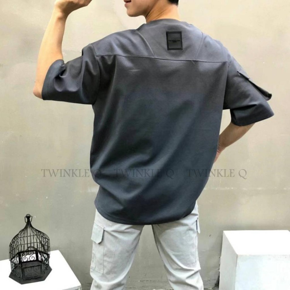 Twinkle Q韓國代購-預購✈️東大門🔥南大門正韓 短袖t恤 雙口袋 工裝 下擺開叉 休閒上衣 短袖上衣-細節圖2