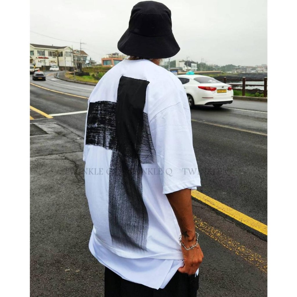 Twinkle Q韓國代購-預購✈️東大門🔥南大門正韓 短袖t恤 刷漆 手繪製作 寬鬆 落肩 短袖上衣 休閒 男女 中性-細節圖5