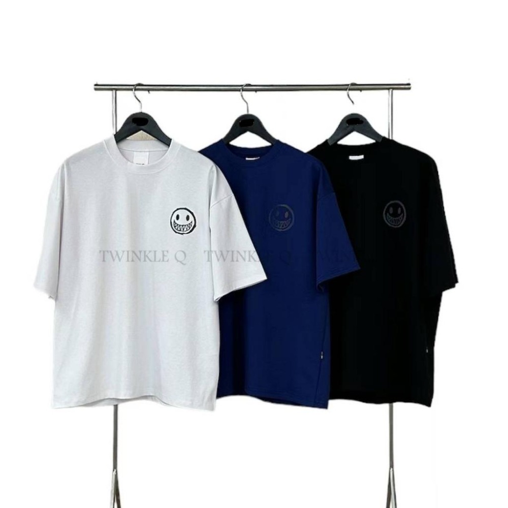 Twinkle Q韓國代購(現貨＋預購) ✈️東大門🔥南大門正韓 短袖t恤 笑臉 塗鴨 反光 潮t 休閒 t恤 男女中性-細節圖7