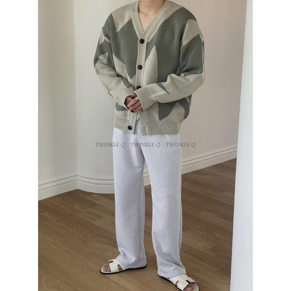 Twinkle Q韓國代購（現貨+預購）✈️東大門🔥南大門正韓 針織毛衣 不規則 撞色休閒外套 V領針織外套 男女 中性-細節圖2