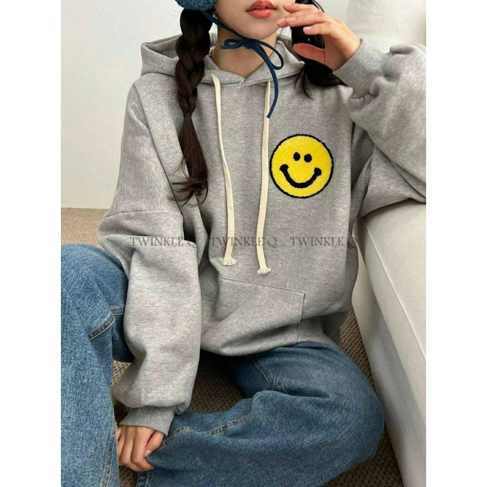Twinkle Q韓國代購(現貨+預購) ✈️東大門🔥南大門正韓 連帽t恤 笑臉 長袖t恤 休閒 寬鬆 長袖上衣 帽Ｔ-細節圖4