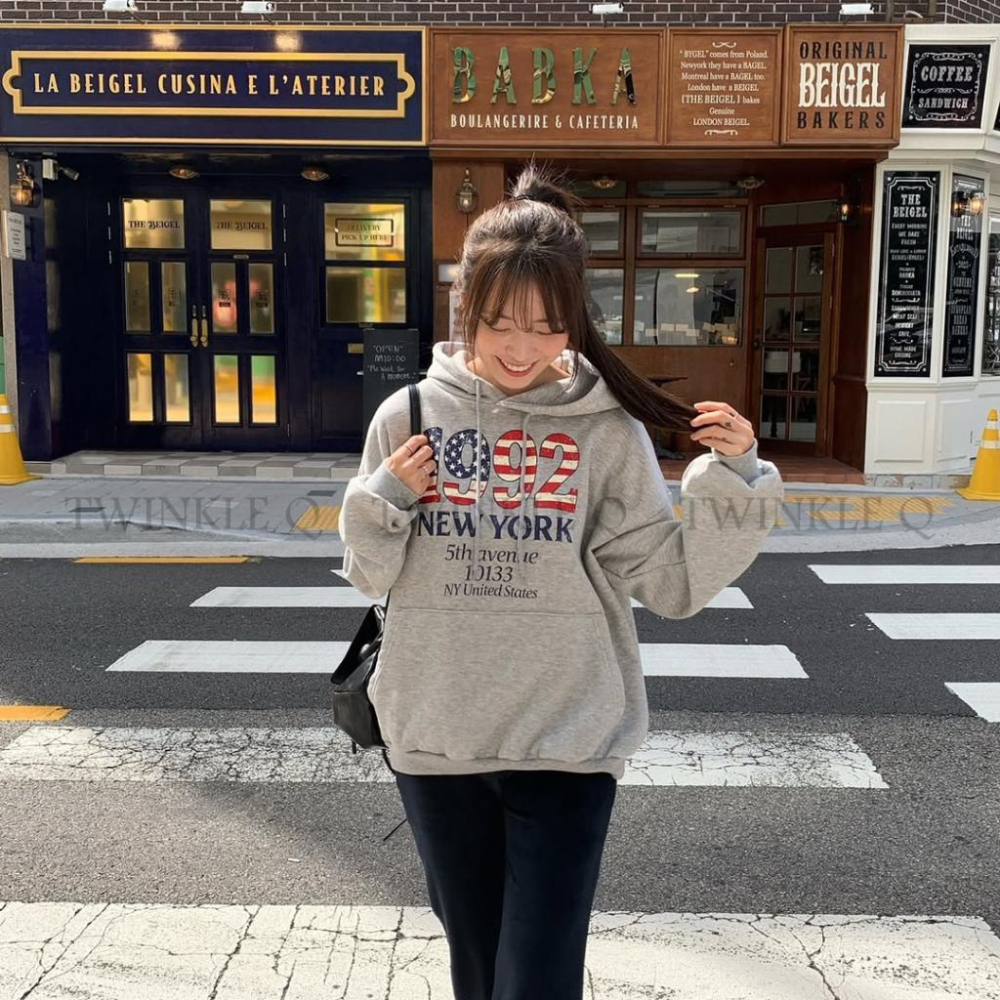 🎀TwinkleQ韓國代購-預購✈️東大門🔥南大門正韓 連帽t恤1992 圖案字母印花 休閒 連帽上衣 連帽衫 帽t-細節圖2