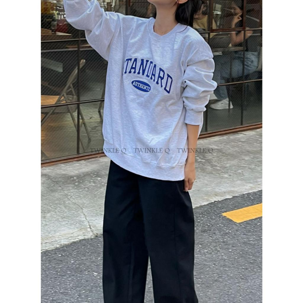 Twinkle Q韓國代購(現貨+預購)✈️東大門🔥南大門正韓 美式風 校園風 字母 刺繡 大學t 長袖t恤 男女 中性-細節圖8