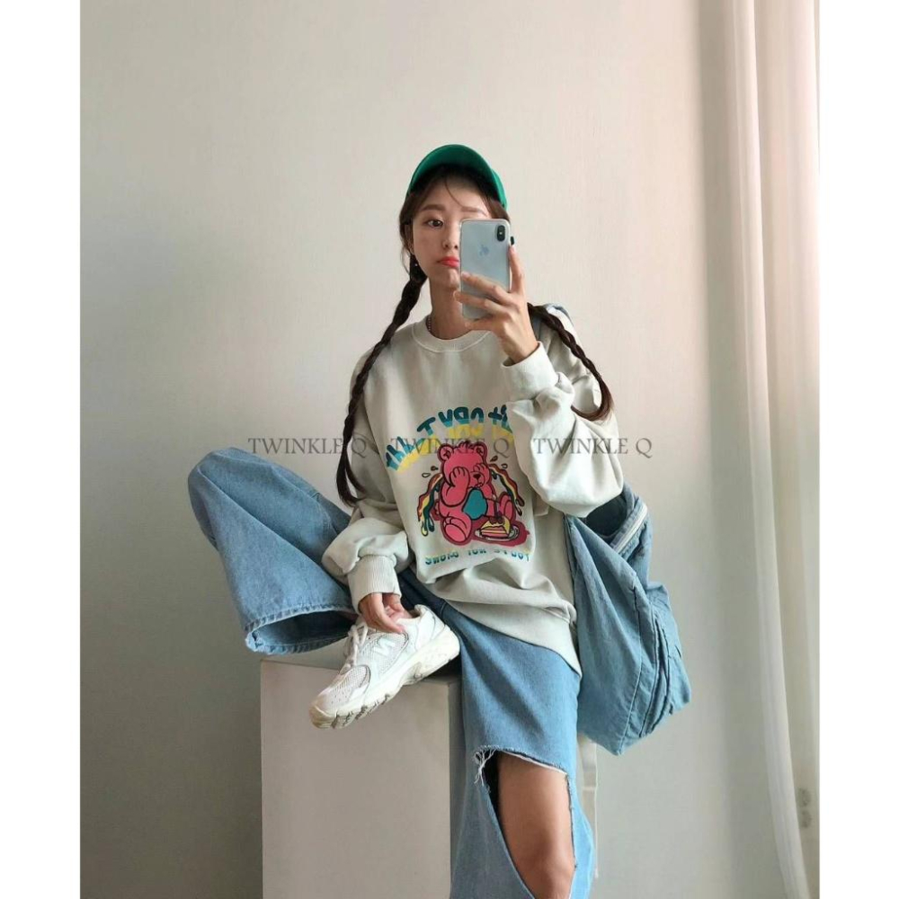 Twinkle Q韓國代購(現貨+預購)✈️東大門🔥南大門正韓 泰迪熊 哭哭 彩虹熊長袖t 休閒上衣 大學t 男女 中性-細節圖2