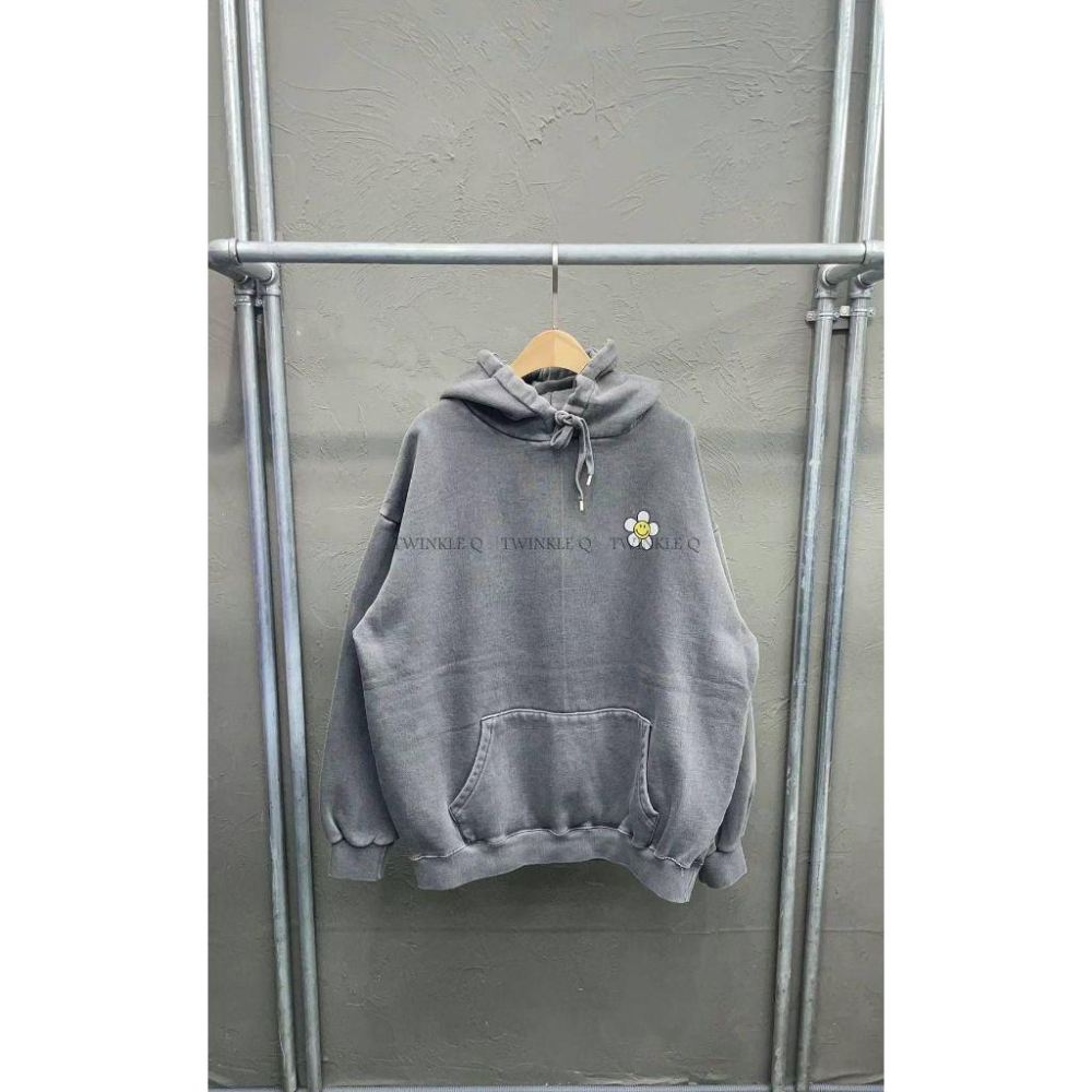 Twinkle Q韓國代購(現貨＋預購) ✈️東大門🔥南大門正韓 微笑 花朵 連帽Ｔ恤 休閒上衣 帽t 水洗 男女 中性-細節圖6