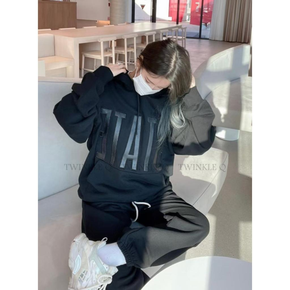 🎀Twinkle Q韓國代購-預購✈️東大門🔥南大門正韓 連帽t恤 大字母 簡約 百搭 連帽上衣 長t 帽t 男女中性-細節圖3
