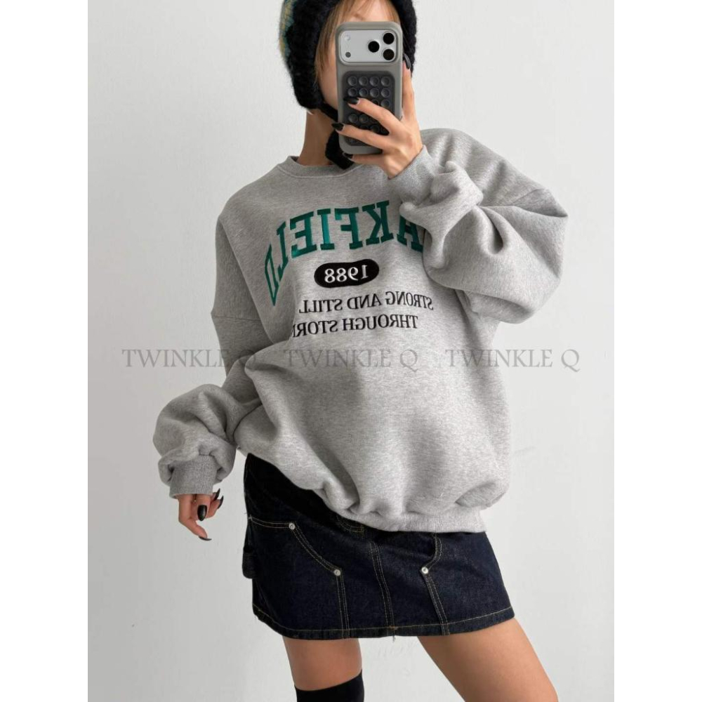 🎀TwinkleQ韓國代購BUY好物-預購✈️正韓🇰🇷 大學t 字母 刺繡 刷毛 長袖上衣 長t 寬鬆t恤 大學踢-細節圖3