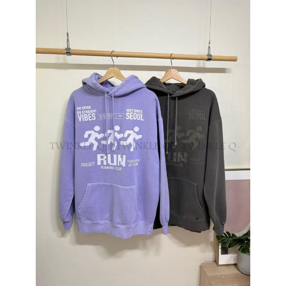 🎀TwinkleQ韓國代購BUY好物-預購✈️正韓🇰🇷 連帽t恤 字母 圖案印花 刷毛 寬鬆上衣 連帽上衣 帽t 中性-細節圖8