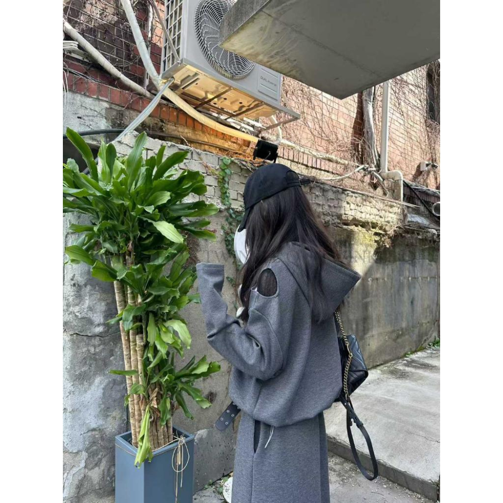 🎀TwinkleQ韓國代購BUY好物-預購✈️正韓🇰🇷 連帽上衣 素色 百搭 拉繩 露肩 長袖上衣 連帽衫 帽t-細節圖2