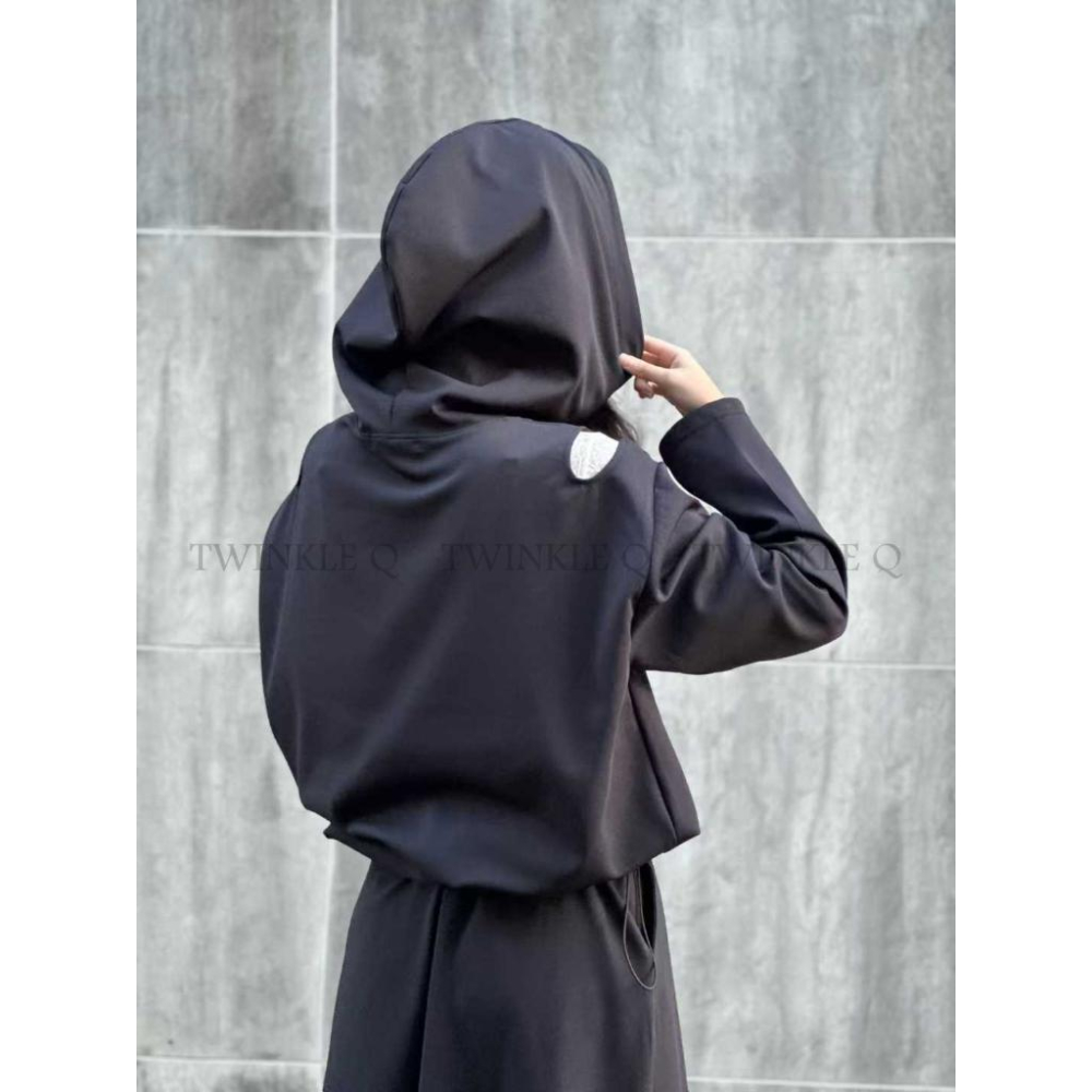 🎀TwinkleQ韓國代購BUY好物-預購✈️正韓🇰🇷 連帽上衣 素色 百搭 拉繩 露肩 長袖上衣 連帽衫 帽t-細節圖7