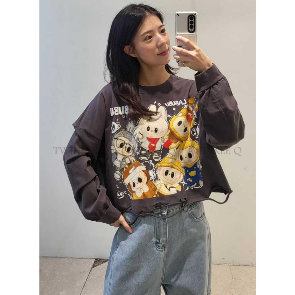 🎀TwinkleQ韓國代購BUY好物-預購✈️正韓🇰🇷 長袖上衣 拉布布 圖案 字母印花 割破 寬鬆 長袖t恤 長t-細節圖6