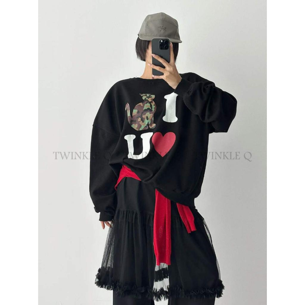 🎀TwinkleQ韓國代購BUY好物-預購✈️正韓🇰🇷 大學t 迷彩貓咪 字母 愛心 休閒上衣 寬鬆 長袖上衣 大學踢-細節圖5