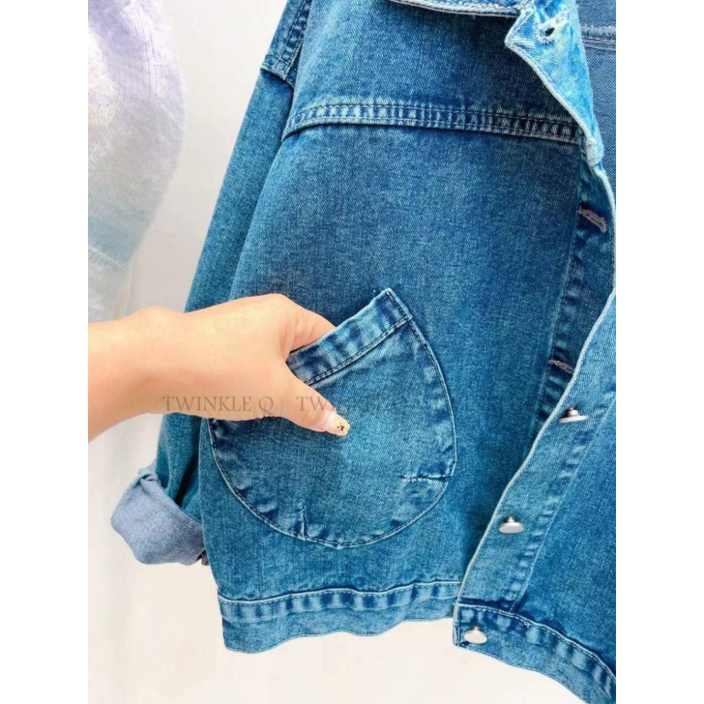 🎀 Twinkle Q韓國代購BUY好物-預購✈️正韓🇰🇷 牛仔外套 春款 笑臉 花朵 口袋 休閒外套 外套-細節圖4