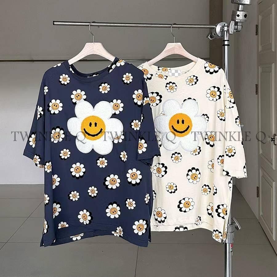 🎀 Twinkle Q 🎀-預購✈️正韓🇰🇷東大門 ANNA 安娜家 滿版 微笑 花朵 小雛菊 QQ毛 Ｔ恤 短袖 上衣-細節圖7