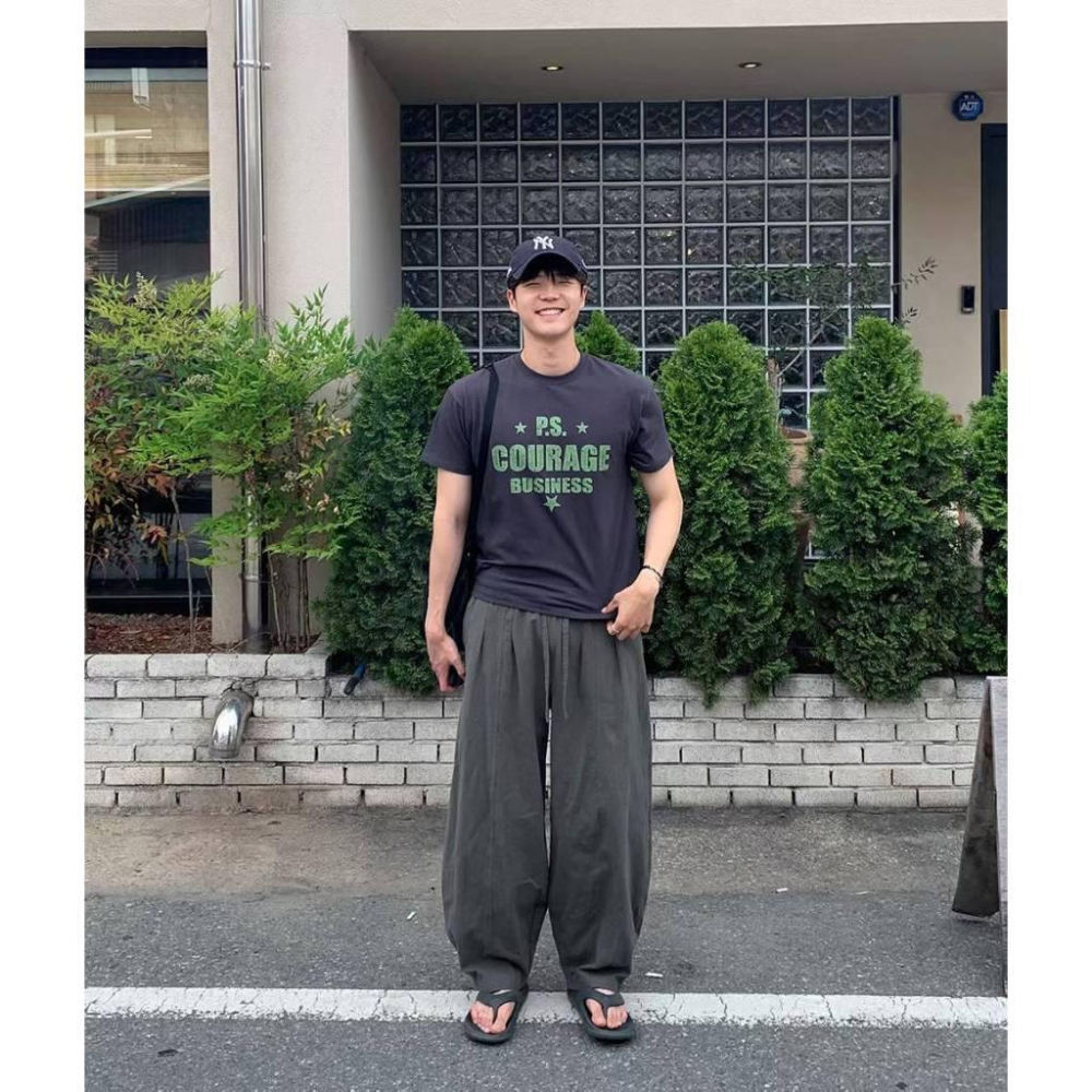 🎀TwinkleQ韓國代購-預購✈️東大門🔥南大門正韓 休閒長褲  男女中性 亞麻 雙褶 鬆緊 舒適 寬鬆長褲 長褲-細節圖5