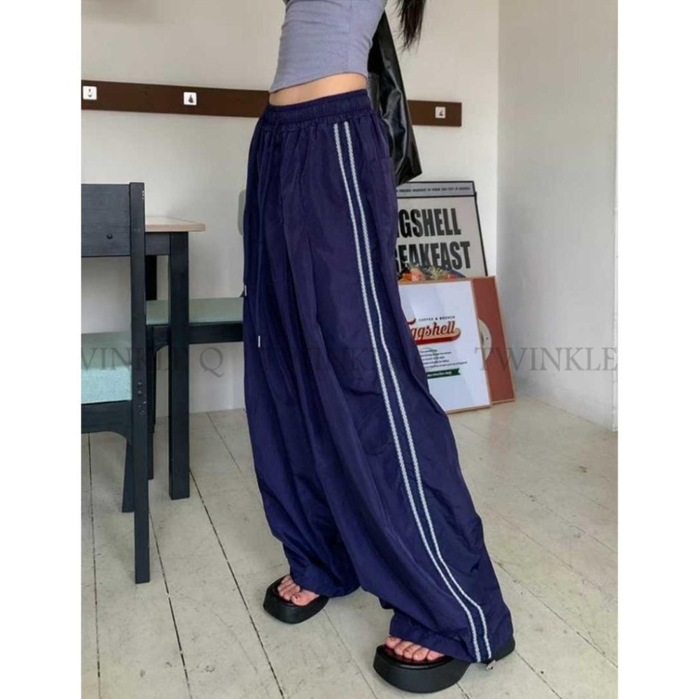 🎀TwinkleQ韓國代購-預購✈️東大門🔥南大門正韓 休閒長褲 男女中性尼龍 菱格 線條 皺褶 拉繩 寬鬆 運動 長褲-細節圖7