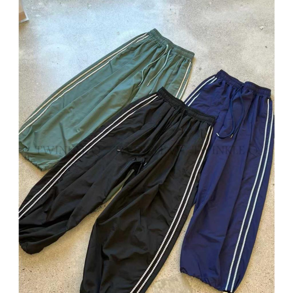 🎀TwinkleQ韓國代購-預購✈️東大門🔥南大門正韓 休閒長褲 男女中性尼龍 菱格 線條 皺褶 拉繩 寬鬆 運動 長褲-細節圖9