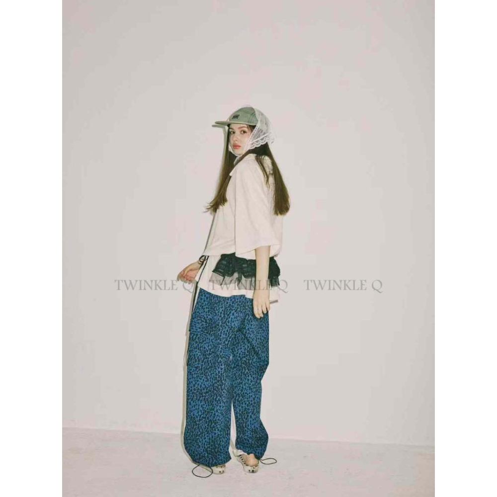 🎀Twinkle Q韓國代購-預購✈️東大門🔥南大門正韓 休閒長褲 豹紋工裝褲 撞色 拉繩 口袋 工裝褲 寬鬆長褲 中性-細節圖3