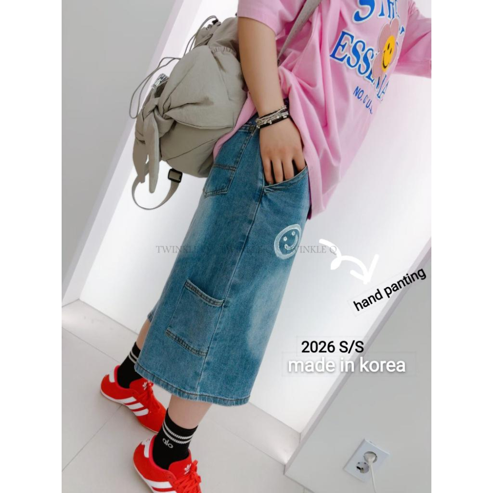 🎀TwinkleQ韓國代購BUY好物-預購✈️正韓🇰🇷 牛仔短褲 字母 手繪 刷白 鬆緊 口袋 寬鬆 休閒 牛仔褲 短褲-細節圖6
