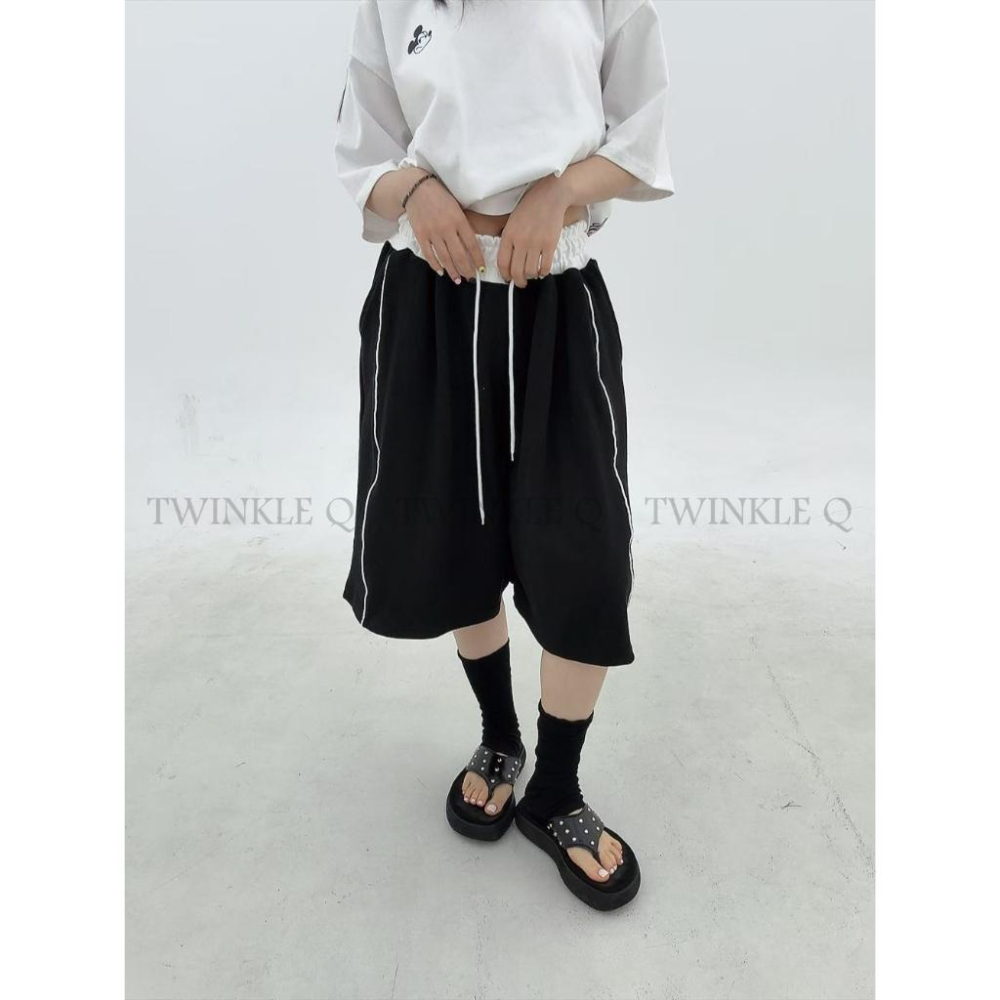 🎀TwinkleQ韓國代購BUY好物-預購✈️正韓🇰🇷 休閒短褲 素色 百搭 撞色 鬆緊 線條 居家 運動 短褲-細節圖4